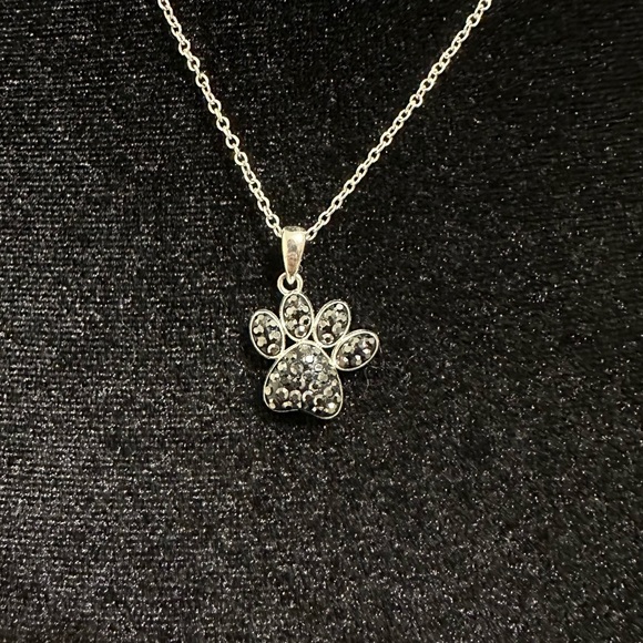 Dog paw necklace - Picture 1 of 3